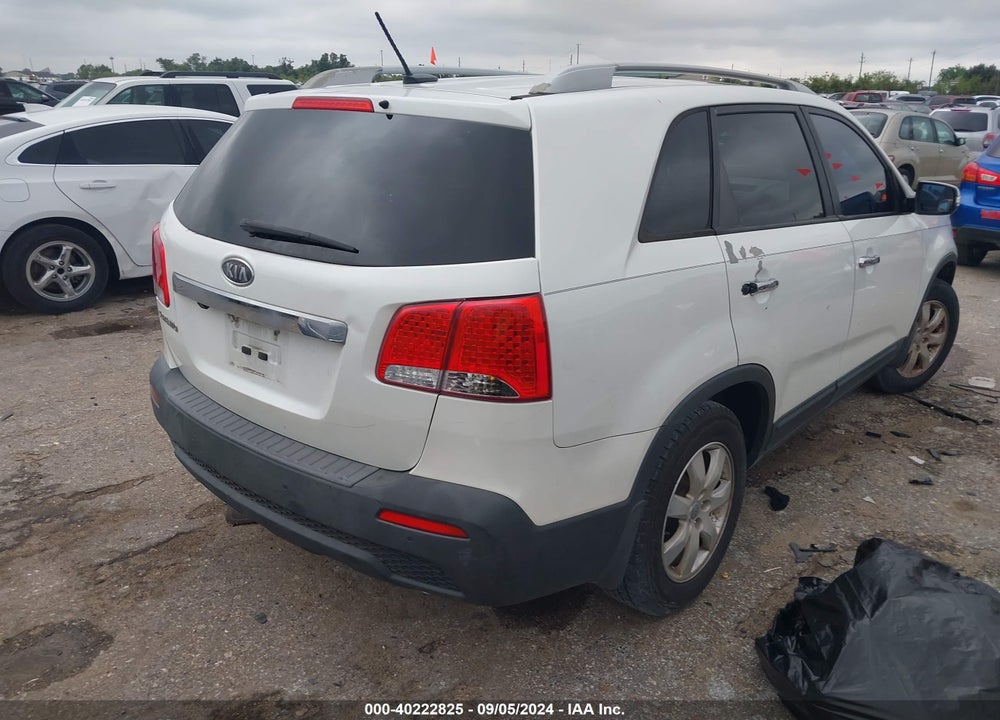 2012 KIA SORENTO LX VIN: 5XYKT3A67CG268384