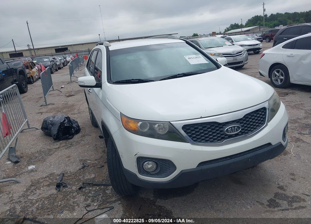 2012 KIA SORENTO LX VIN: 5XYKT3A67CG268384