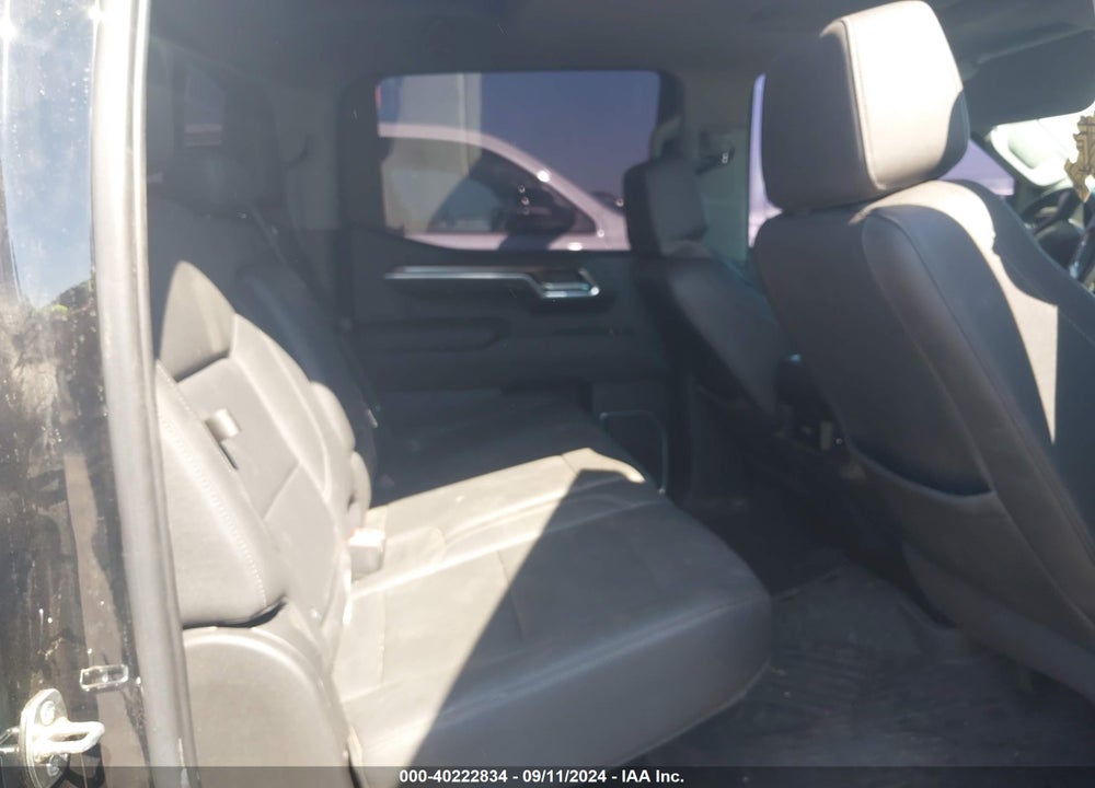 2022 CHEVROLET SILVERADO 1500 4WD SHORT BED LT TRAIL BOSS VIN: 3GCUDFED9NG582137