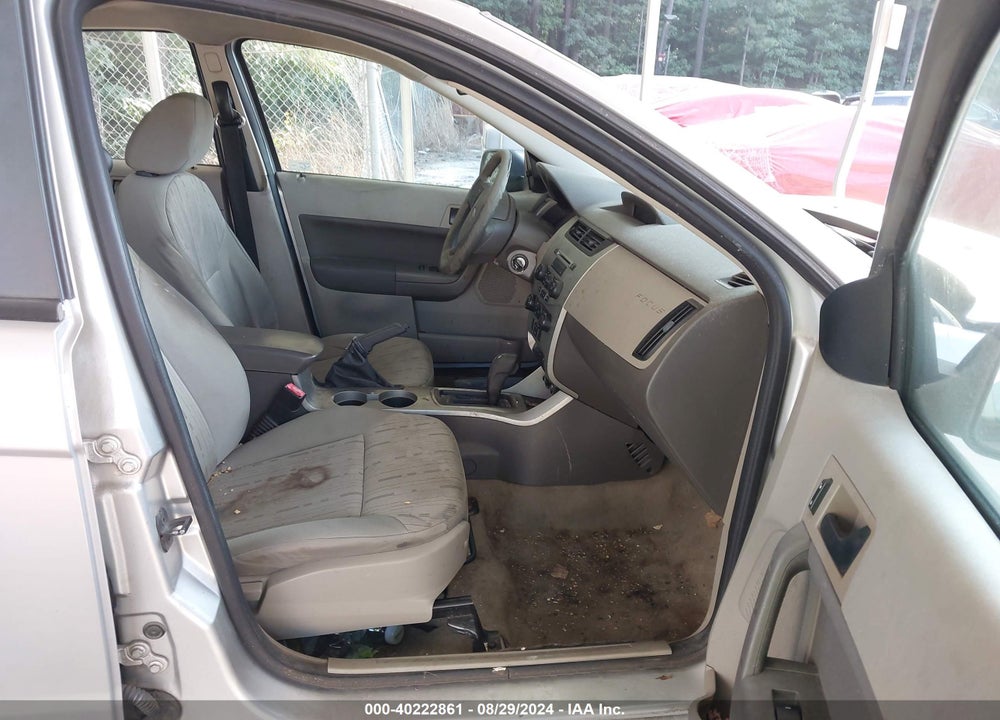 2010 FORD FOCUS SE VIN: 1FAHP3FN4AW277211
