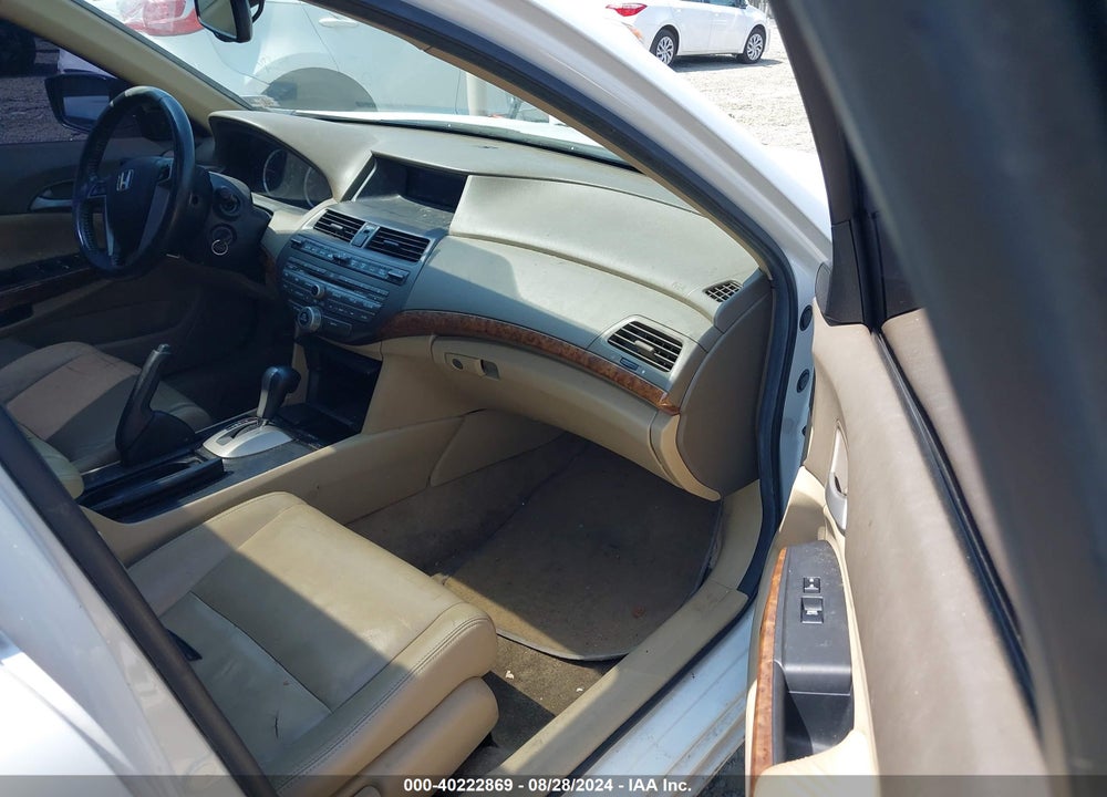 2010 HONDA ACCORD SDN 2.4 EX-L/EX-L VIN: 1HGCP2F82AA070064