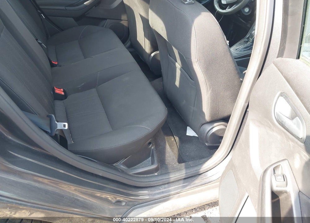 2018 FORD FOCUS SE VIN: 1FADP3FE6JL287416