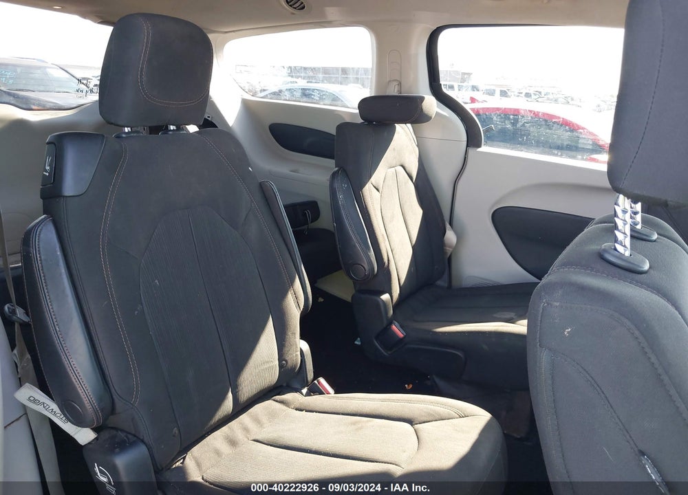 2018 CHRYSLER PACIFICA LX VIN: 2C4RC1CG4JR163349