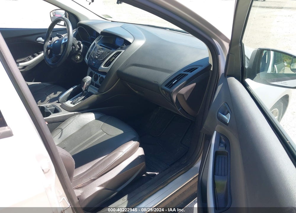 2013 FORD FOCUS SE VIN: 1FADP3K2XDL117902