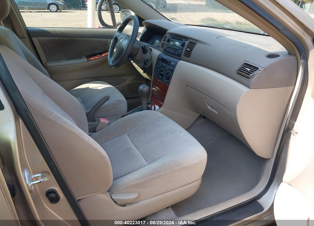 2005 TOYOTA COROLLA LE VIN: 2T1BR32E75C440738