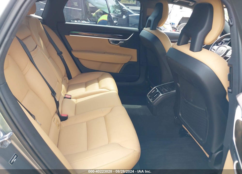 2018 VOLVO S90 T5 MOMENTUM VIN: LVY982MK3JP018792