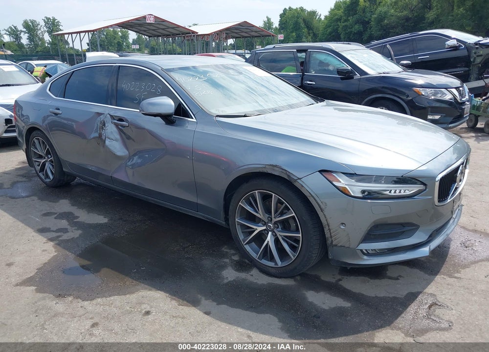 2018 VOLVO S90 T5 MOMENTUM VIN: LVY982MK3JP018792