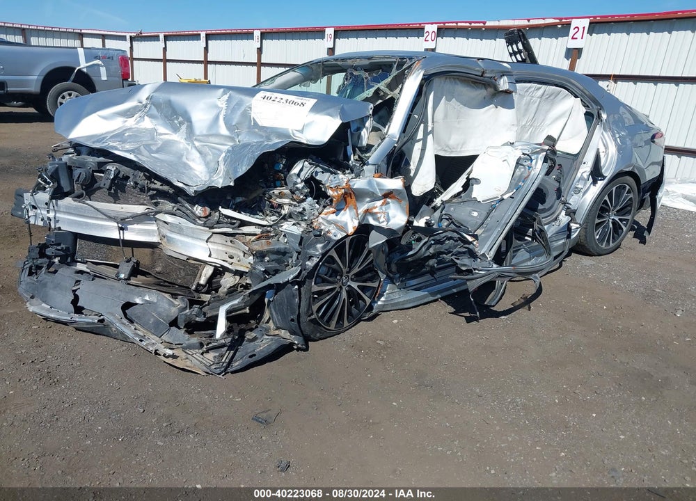 2018 TOYOTA CAMRY SE VIN: 4T1B11HK5JU517303