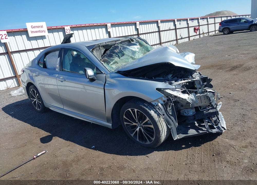 2018 TOYOTA CAMRY SE VIN: 4T1B11HK5JU517303