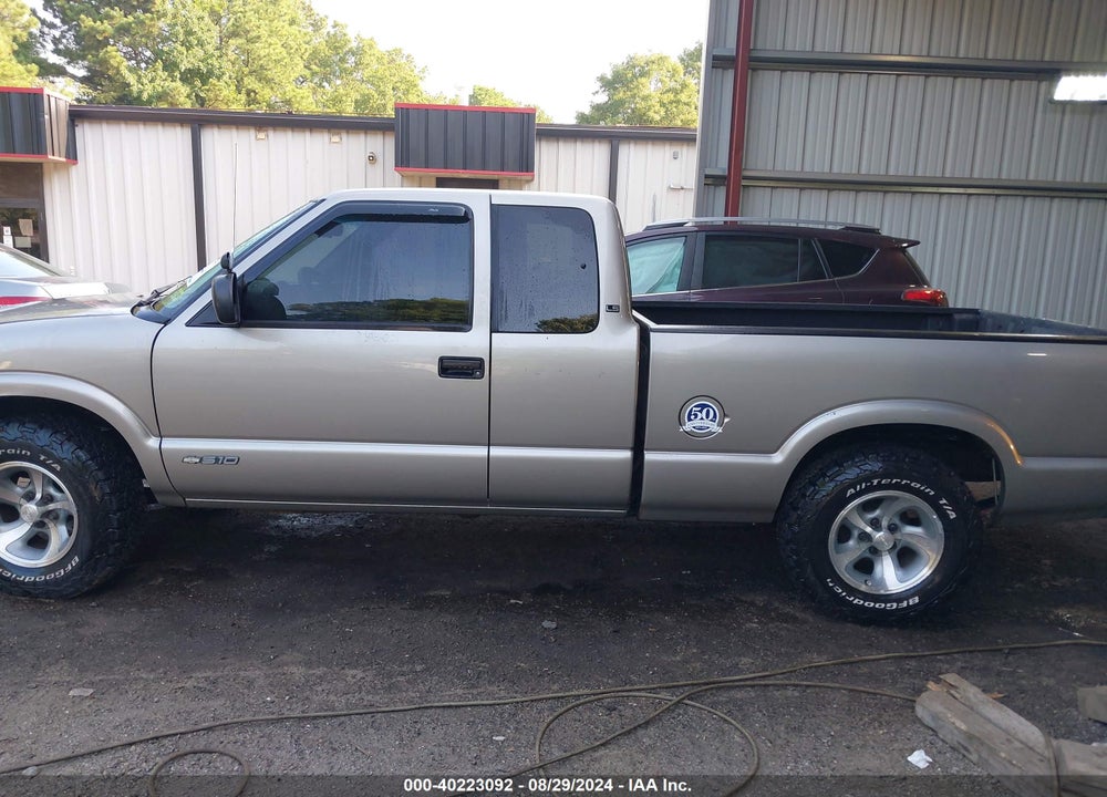 2002 CHEVROLET S-10 VIN: 1GCCS19W228130953