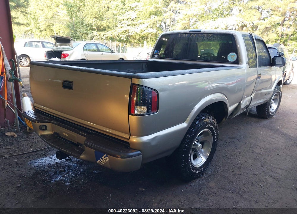 2002 CHEVROLET S-10 VIN: 1GCCS19W228130953