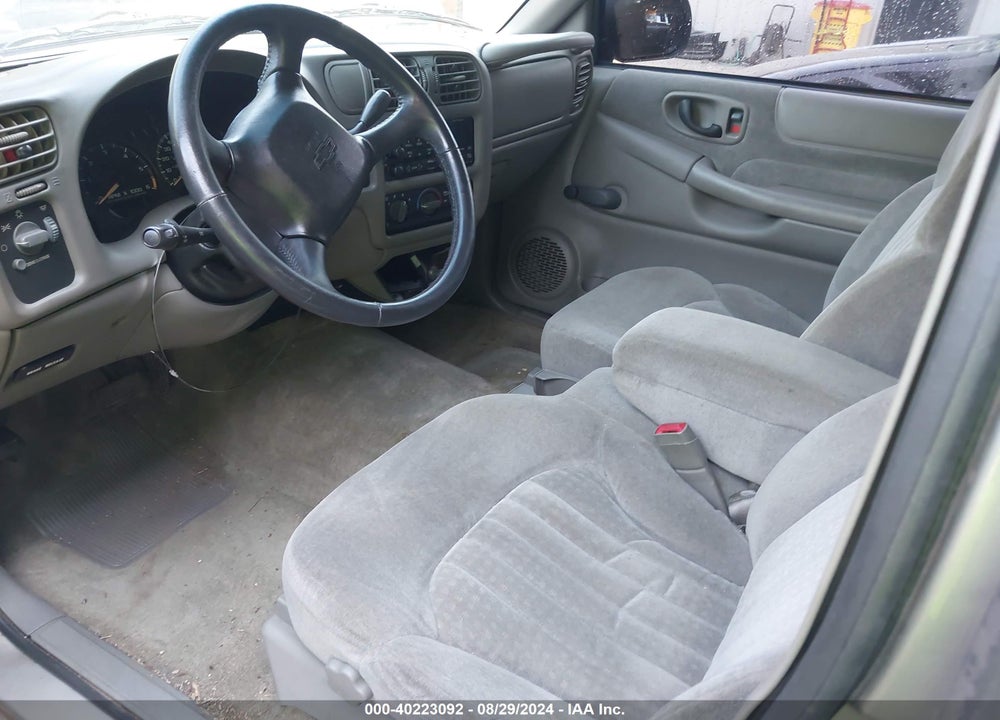 2002 CHEVROLET S-10 VIN: 1GCCS19W228130953
