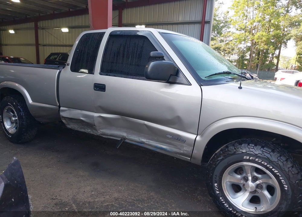2002 CHEVROLET S-10 VIN: 1GCCS19W228130953