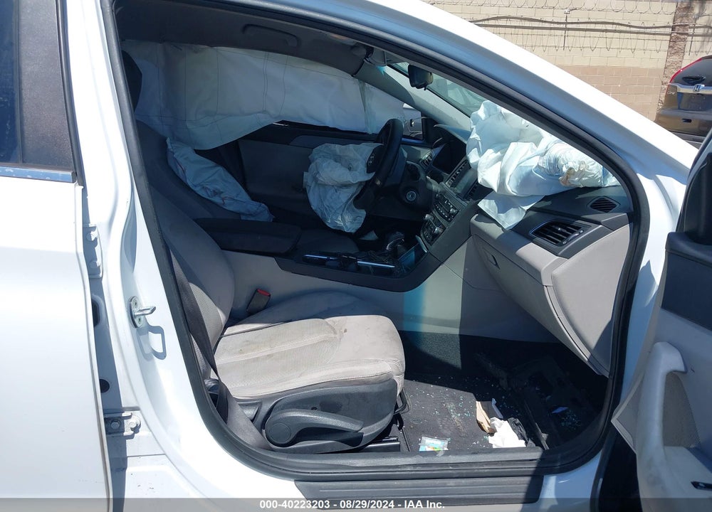 2016 HYUNDAI SONATA SE VIN: 5NPE24AF3GH295621