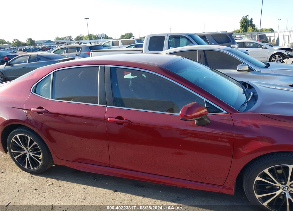2018 TOYOTA CAMRY L/LE/SE/XLE VIN: 4T1B11HK4JU617005