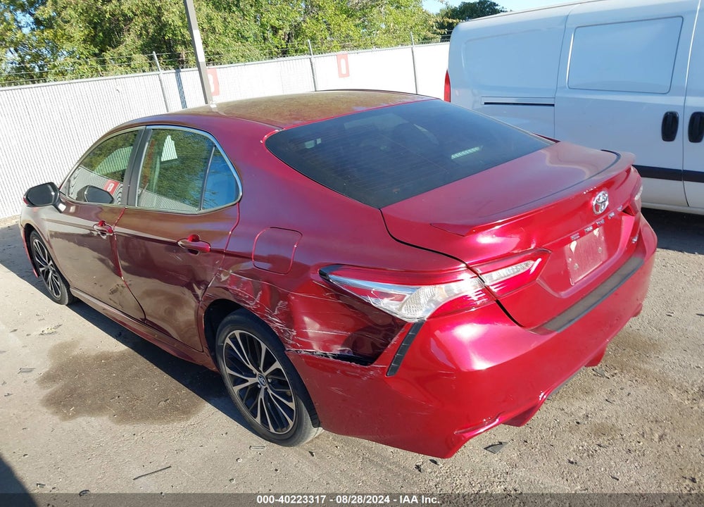 2018 TOYOTA CAMRY L/LE/SE/XLE VIN: 4T1B11HK4JU617005