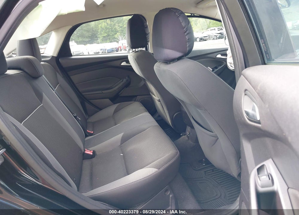 2014 FORD FOCUS SE VIN: 1FADP3F28EL178922