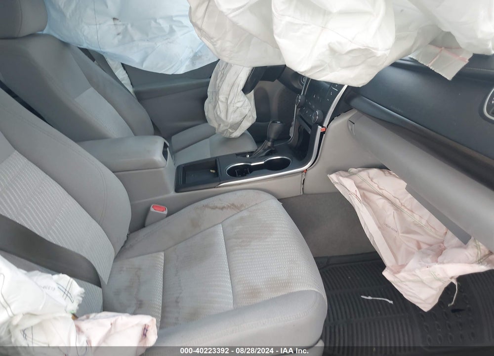 2016 TOYOTA CAMRY LE VIN: 4T4BF1FK9GR563252