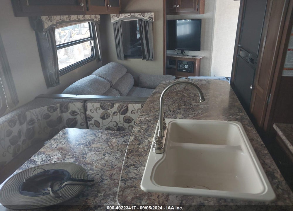 2015 KEYSTONE RV OTHER VIN: 4YDT32B20F7203997