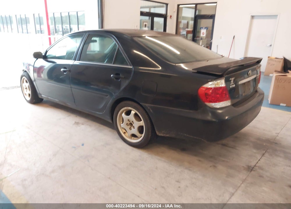 2005 TOYOTA CAMRY LE VIN: 4T1BE32KX5U583117
