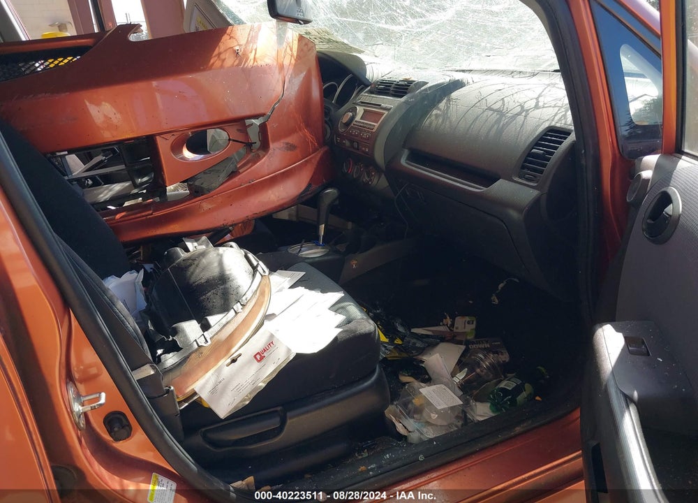 2008 HONDA FIT VIN: JHMGD38638S074184