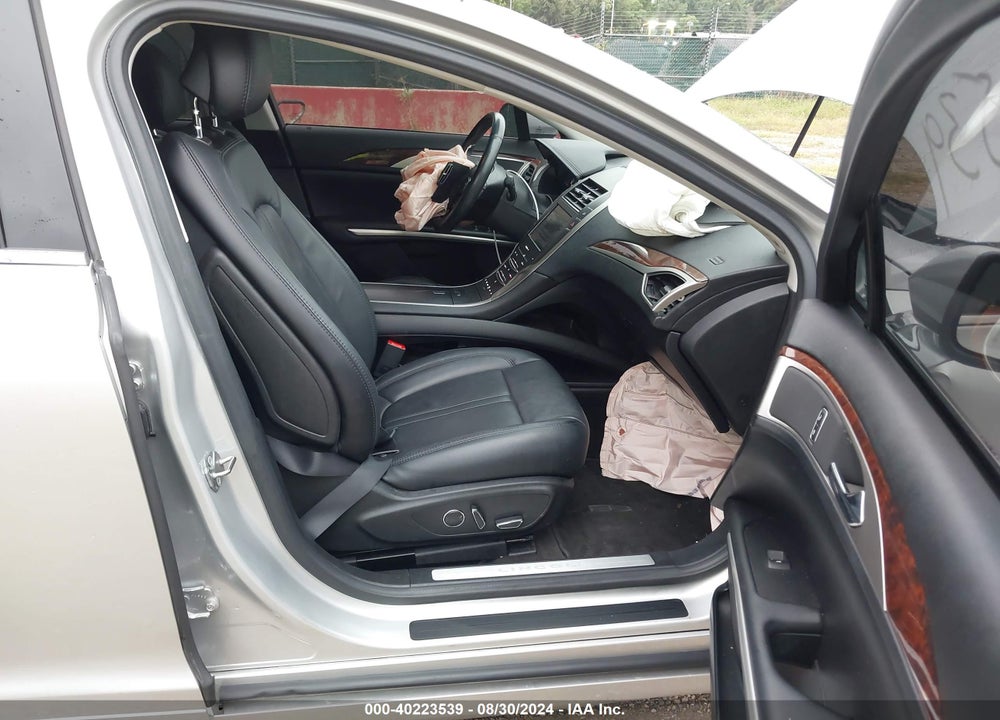 2015 LINCOLN MKZ HYBRID VIN: 3LN6L2LU2FR624432