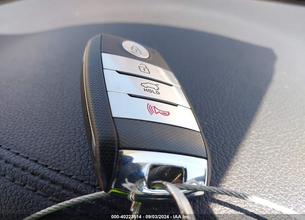 2017 KIA SORENTO 2.0T EX VIN: 5XYPHDA19HG253832