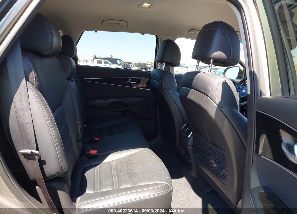 2017 KIA SORENTO 2.0T EX VIN: 5XYPHDA19HG253832