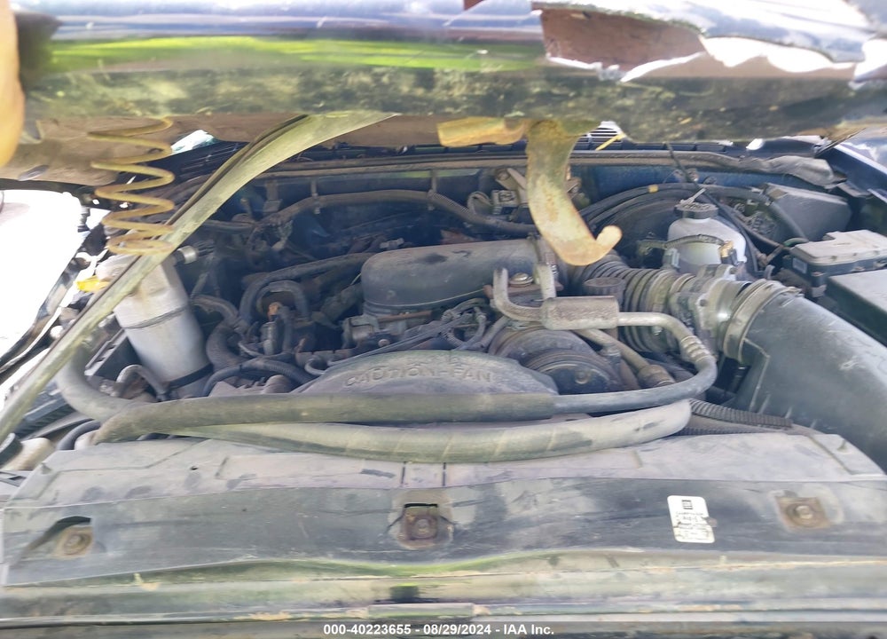 2000 CHEVROLET S-10 LS VIN: 1GCCT19W3Y8108465