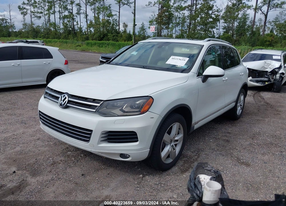2013 VOLKSWAGEN TOUAREG VR6 LUX VIN: WVGEF9BP4DD005523