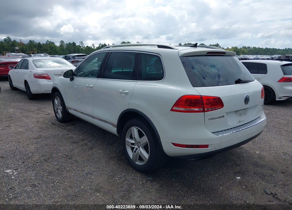 2013 VOLKSWAGEN TOUAREG VR6 LUX VIN: WVGEF9BP4DD005523