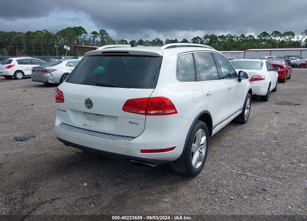 2013 VOLKSWAGEN TOUAREG VR6 LUX VIN: WVGEF9BP4DD005523