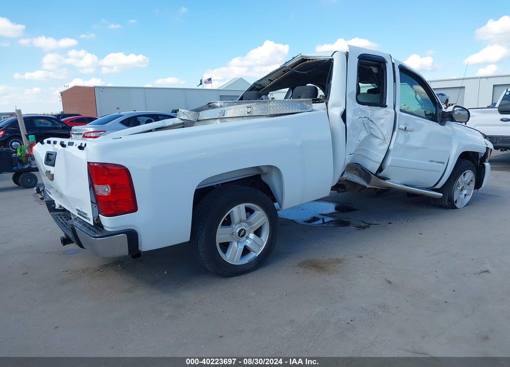 2008 CHEVROLET SILVERADO 1500 LT1 VIN: 2GCEC19J281321634