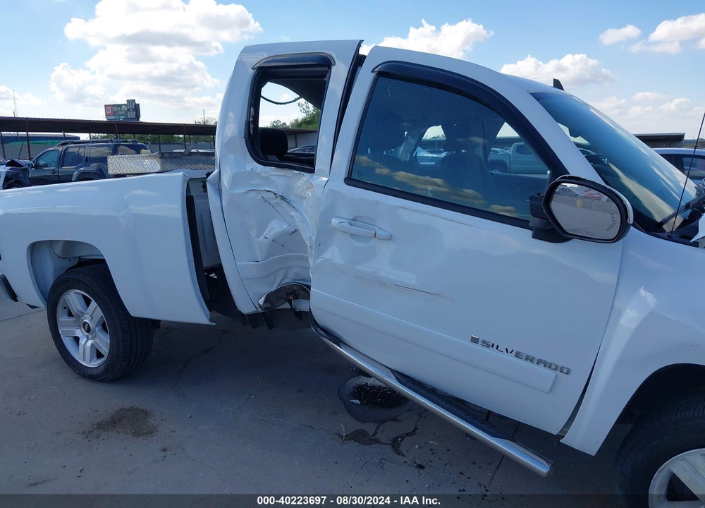 2008 CHEVROLET SILVERADO 1500 LT1 VIN: 2GCEC19J281321634