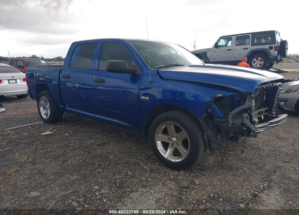 2014 RAM 1500 EXPRESS VIN: 1C6RR6KTXES242126