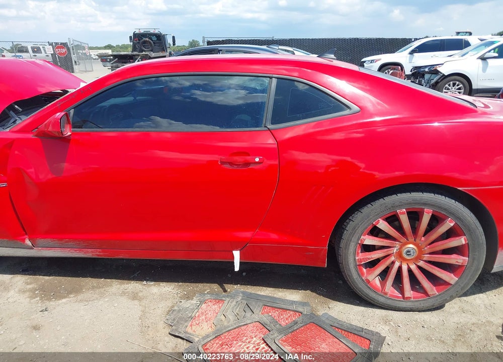2015 CHEVROLET CAMARO 2LS VIN: 2G1FB1E31F9305107