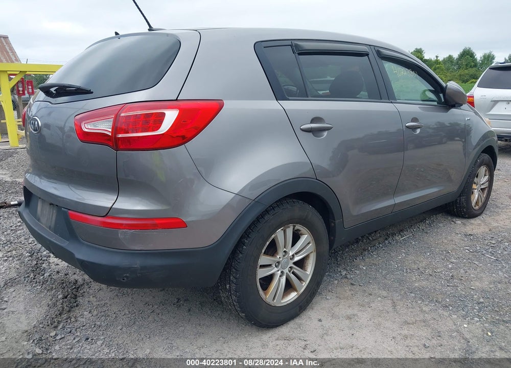 2011 KIA SPORTAGE LX VIN: KNDPBCA25B7022208