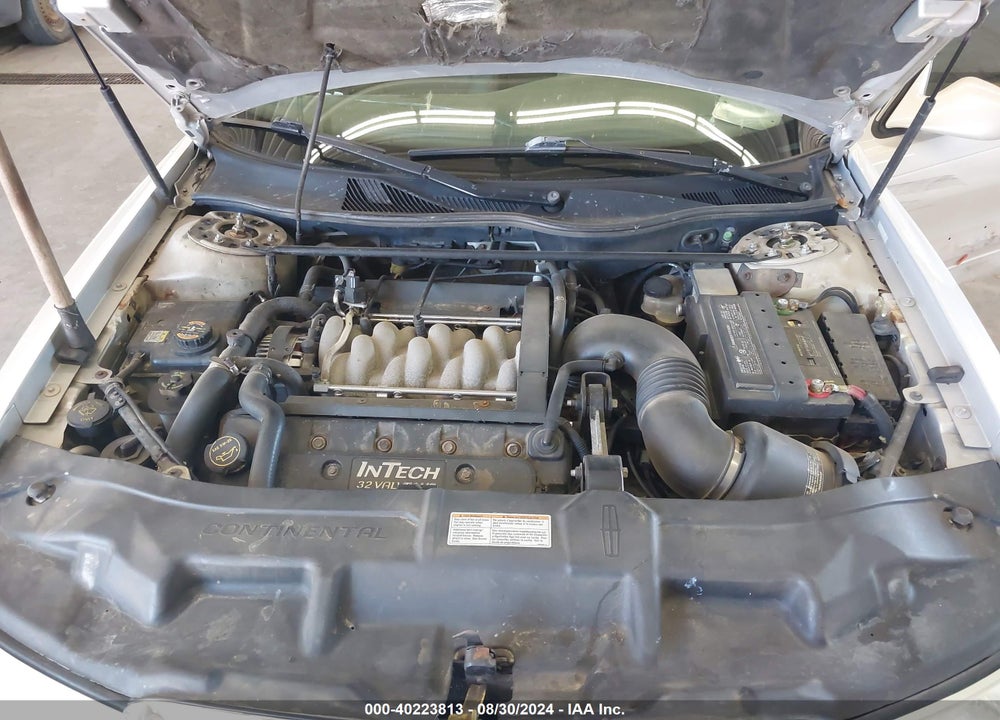 2001 LINCOLN CONTINENTAL VIN: 1LNHM97V91Y645757