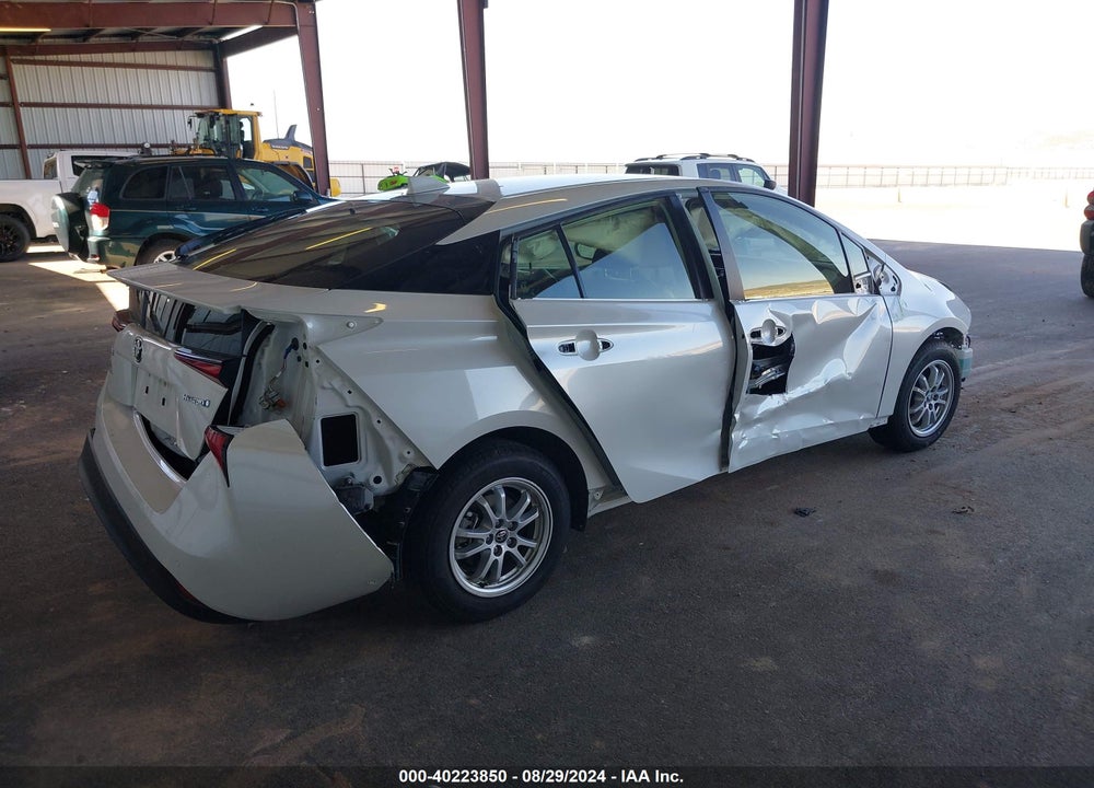 2022 TOYOTA PRIUS LE VIN: JTDKAMFU0N3168217