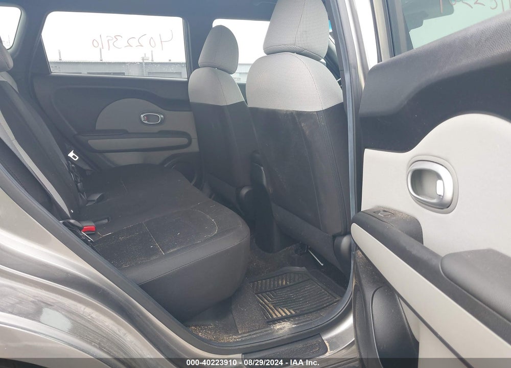 2018 KIA SOUL VIN: KNDJN2A20J7541589