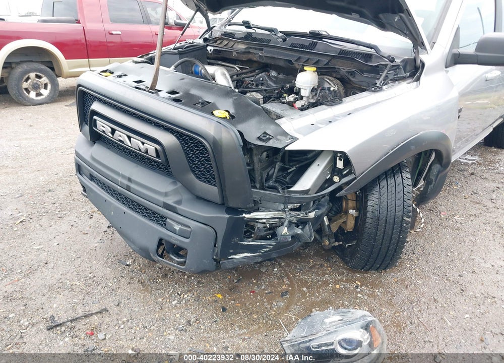 2019 RAM 1500 CLASSIC WARLOCK QUAD CAB 4X4 6'4 BOX VIN: 1C6RR7GGXKS688273