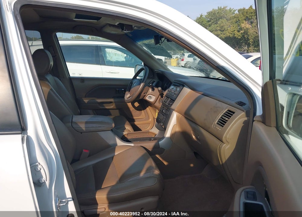 2007 HONDA PILOT EX-L VIN: 5FNYF28567B043265