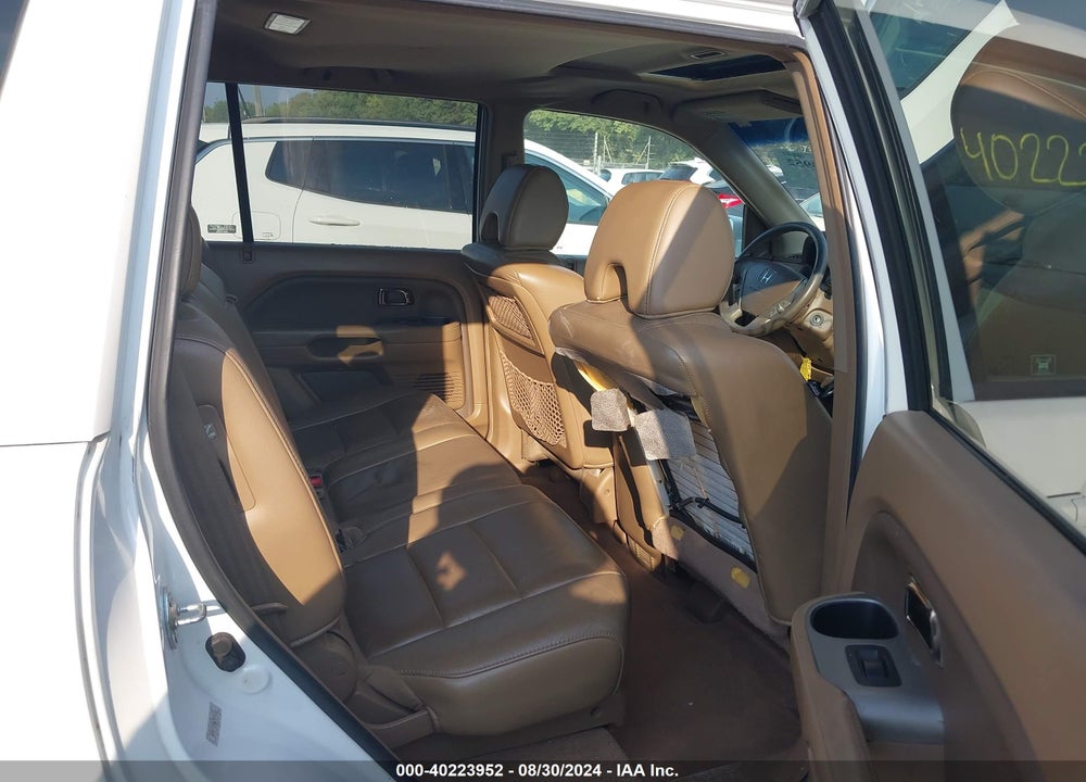 2007 HONDA PILOT EX-L VIN: 5FNYF28567B043265