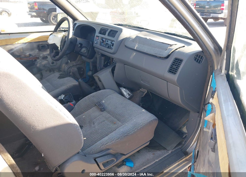 1998 NISSAN FRONTIER SE/XE VIN: 1N6DD26Y2WC372037