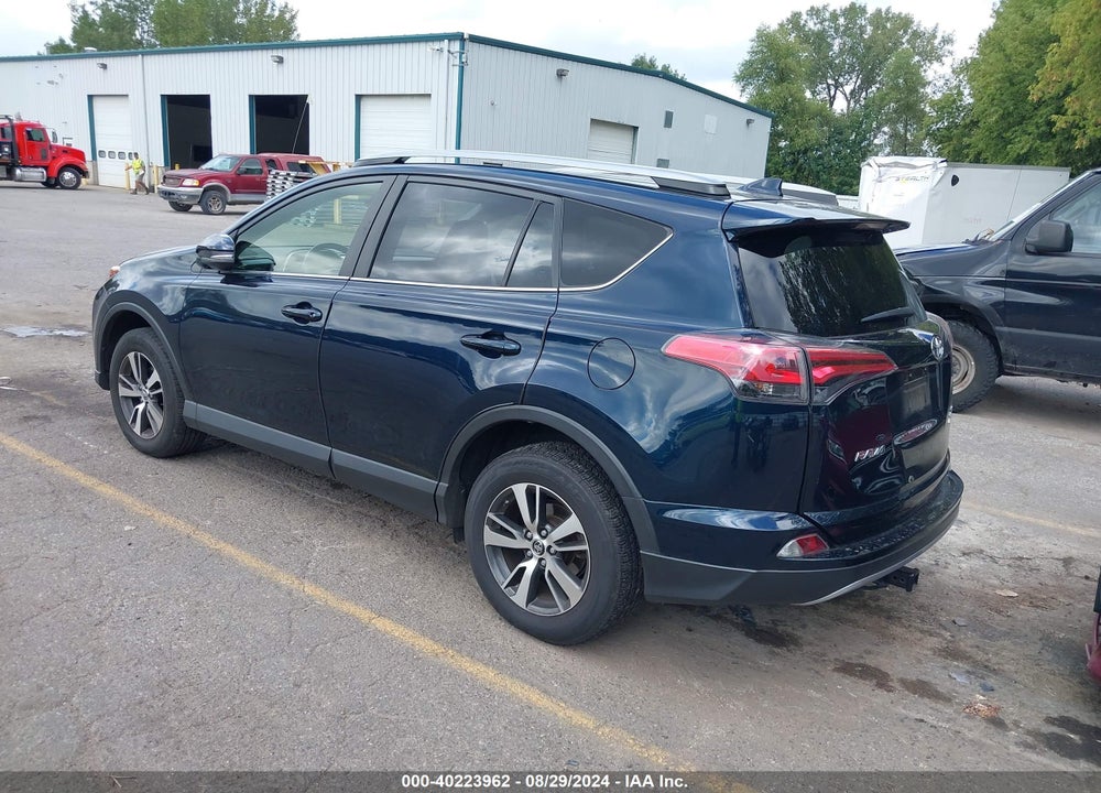 2017 TOYOTA RAV4 XLE VIN: JTMRFREV3HJ714340