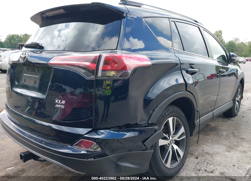 2017 TOYOTA RAV4 XLE VIN: JTMRFREV3HJ714340