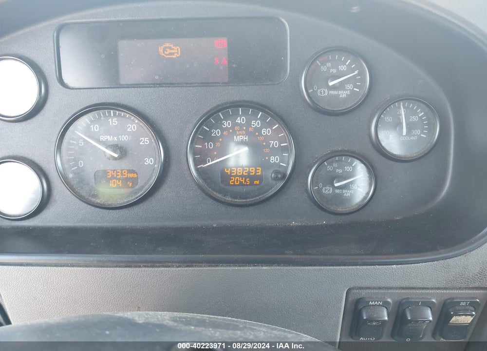 2015 PETERBILT 337 VIN: 2NP2HM7X7FM255597
