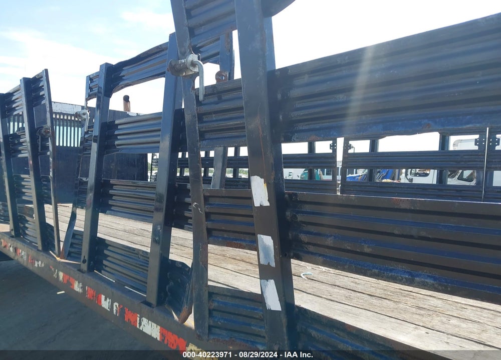 2015 PETERBILT 337 VIN: 2NP2HM7X7FM255597
