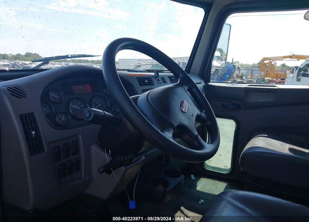 2015 PETERBILT 337 VIN: 2NP2HM7X7FM255597