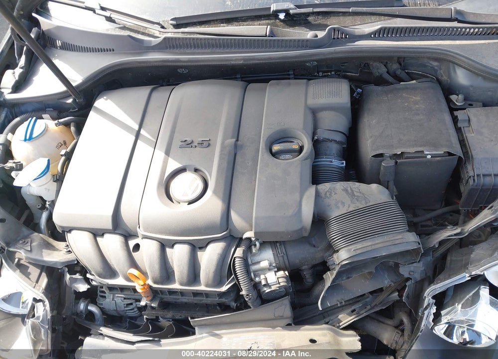 2011 VOLKSWAGEN GOLF 2.5L 2-DOOR VIN: WVWBB7AJXBW345183